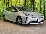 高透明度のガラス皮膜で撥水はもちろん、上質なツヤ・光沢を実現。紫外線や酸性雨から大切な愛車を保護し、色あせ・劣化を防止。「弾スプラッシュコート」、「弾プリミッサコート」からお選びいただけます。
