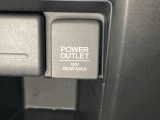 アクセサリーソケットはUSBのアダプターなどをつければ、スマホの充電にも使えます。