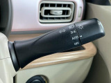 【オートライト】周りの明るさに応じて自動でヘッドライトの点灯・消灯ができる機能です!ライトの付け忘れ・消し忘れなどが無くなり、雨の日や夕方の走行も安心!トンネル通過時も便利ですね♪