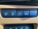 運転席脇のクラスタースイッチ部分にはパーキングセンサーOFF、その他走行系スイッチを集中配置しております。
