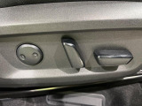 【パワーシート】スイッチ一つで簡単にシートの微調整が可能!電動だから力もいりません!快適なシートポジションにセットして、快適なドライブをお楽しみください。