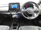 ぜひ展示車の運転席に座ってみてください。