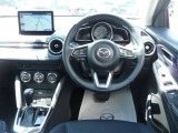 ◆チルト&テレスコピックステアリング◆ドライバーのさまざまな体格に応じて適切な運転姿勢を取りやすいよう、ハンドルの前後位置と高さを調整できます◆