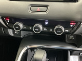 運転席/助手席シートヒーターで寒い日もすぐに温かくなり快適に過ごせます。2段階の温度調整が可能です
