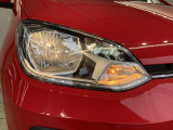 ●LEDヘッドライト● 高い視認性と消費電力の少なさ、長寿命を実現させた世代ヘッドライト。特徴的なアイラインはキャラクターを強く演出します。