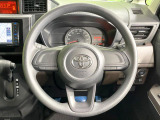 インテリアに合わせたデザインのステアリングは、運転される方のことも考え、運転しやすい形状、大きさです。是非一度、実際に触ってお確かめください。