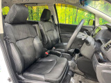 運転席シート廻りは使用感も少なく、良好な状態となっています。前オーナー様が丁寧に使っていたことがよくわかりますね。