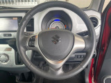 【純正革巻きステアリング】上質な革を使用することで、手にしっかり馴染みとても運転しやすいハンドルです♪