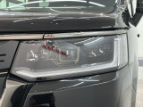 LEDヘッドライトは、点灯の瞬間から最大光量を発揮し、突然暗くなるトンネルなどでの安定感を高めます。