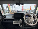 見通しのよいすっきりとした視界で、誰でも運転しやすいです。運転のしやすさは疲れにくさにも繋がりますよ♪