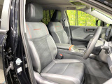 運転席シート廻りは使用感も少なく、良好な状態となっています。前オーナー様が丁寧に使っていたことがよくわかりますね。