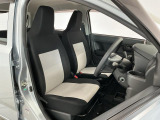 【運転席・助手席】内装ルームクリーニング済みです。しっかり綺麗にしていますので、是非、お確かめください。車に自信があるからこそ、是非一度ご来店頂き内外装も見てもらえると幸いです。