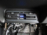 今や標準装備になりつつあるETC車載器も装着されております。料金所を通過するときも楽々です。