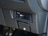 ビルトイン型ETC2.0ユニット装備で高速道路等利用時 便利です。