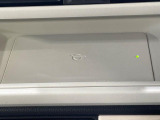 【置くだけ充電】携帯を置くだけで充電可能な便利なオプション付きです!