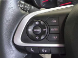 ステアリングスイッチ付!運転中も目線を動かす事無く音量等の操作可能!