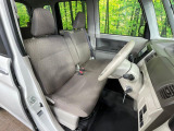 運転席シート廻りは使用感も少なく、良好な状態となっています。丁寧に使われていたことがよくわかりますね。