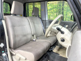 運転席シート廻りは使用感も少なく、良好な状態となっています。丁寧に使われていたことがよくわかりますね。
