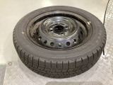 当社にてデモ走行時に装着していたワンシーズン使用の中古スタットレスタイヤ+ホイール4本セットを用意致しました。(2025年製、タイヤ+ホイールは現状渡し、保証対象外です)