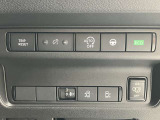 両側オートスライドドアを装備。運転席&インテリジェントキーからの開閉も可能です。