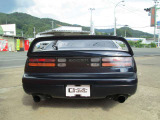 全幅&times;全高が約1800&times;1250mmの超ワイド&ローの特徴的なデザインを採用するボディ