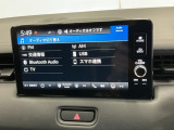 AVメニューはご覧の通り、様々なコンテンツに対応、ドライブを楽しく演出できます。詳しくはスタッフへお尋ねください