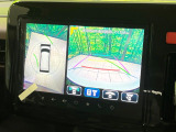 【全方位モニター用カメラ】専用のカメラにより、上から見下ろしたような視点で360度クルマの周囲を確認することができます☆死角部分も確認しやすく、狭い場所での切り返しや駐車もスムーズに行えます。