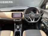 前席内装の全体像です。是非実車をご覧にお越し頂き実際にお座りください。