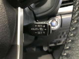 レーダークルーズコントロール(全車速追従機能付)付きです。車速に応じて追従支援してくれるので、ロングドライブも快適です。