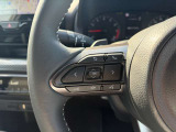 ■ステアリングスイッチ■ハンドル手元でオーディオの操作が簡単に出来ます。運転中でもナビまで手を伸ばさずに操作が出来て安心です。