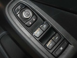 電動格納式ドアミラー・パワーウインドウを装備しています。