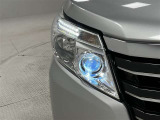 LEDヘッドライトとオートマチックハイビームで夜間走行時の安心感が違います!ヘッドライトレンズ表面に剥がれがありますので、御来店時にご確認ください。