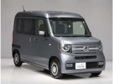 『ACC(車両追随機能)』で、予め設定した速度内で自動でスピードを調整。高速道路などの運転の時には、常に一定の車間距離を保つことができ、安全な運転と快適なドライブをサポートしてくれます。