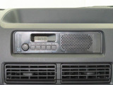 AM/FMラジオ付き。日本語表示です。ラジオで休憩を楽しんだり交通渋滞や天気などの情報を取り入れられます。