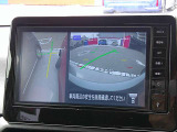 【アラウンドビューモニター】空から見下ろした映像がナビ画面にて確認可能です。駐車もラクラクですよ♪