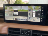 アラウンドビューモニター:空から見下ろしているような視点でスムーズな駐車と安全確認ができ安心して運転出来ます。