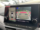 アラウンドビューモニター装備!空から見ているような映像によって不慣れな場所での車庫入れや縦列駐車等はもちろん狭い道でのすれ違いも安心していただけます♪