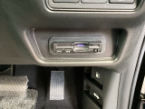ビルトインタイプの【ETC】で見た目もスッキリ。高速道路の利用にとても便利です。