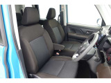 しっかりとしていて上質な座り心地のシートです。 座り心地も良くて長時間の運転も快適ですよ。 肌触りの良いシートが評判です。