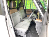 もちろん車内はキレイです♪よりクリーンな状態をキープしたいお客様には『ナノゾーンコート』がおすすめ!新型コロナウイルス対策や、除菌・消臭に効果を発揮し多くの方にご好評いただいております。