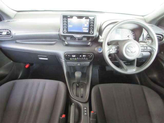 トヨタ ヤリス 1.5 ハイブリッド X の中古車詳細 (52,000km, パール