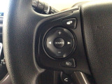 ステアリングリモコンは、運転中でも簡単に音量調整やチャンネル変更もできます!わき見運転防止にもつながるので安心です♪