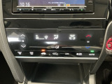 オートエアコン付きです!お好みの温度をセットするだけでエアコンの風量などを自動でコントロール。快適な車内でお過ごしいただけます。