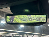 【デジタルインナーミラー】後席の大きな荷物や同乗者で後方が確認しづらい時でも安心!カメラが撮影した車両後方の映像をルームミラー内に表示。クリアな視界で状況の確認が可能です!