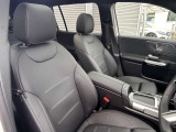 中古車だけではなく、新車も多岐にわたり、正規輸入車販売を行っております。全国選りすぐりの仕入ネットワークの中からあなたにピッタリのお車を探します!