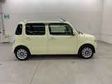 軽自動車、小型車を中心に常時300台展示車を御用意させて頂いております