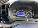 スピードメーターと現在の亜横行距離になります。
