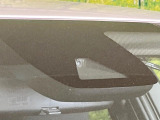 【トヨタセーフティセンス】走行中に前方の車両等を認識し、衝突しそうな時は警報とブレーキで衝突回避と被害軽減をアシスト。より安全にドライブをお楽しみいただけます。