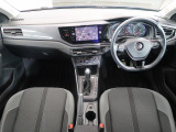シンプルなデザインと一目でわかるスイッチの配置はPeoples Car=みんなの車という考えの現れです。各スイッチにはバックライトもついており、夜間でも安全に操作して頂けます。