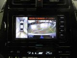 車両を上方から見たような映像をナビ画面に表示するパノラミックビューモニターです。
